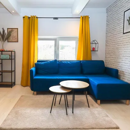 Cozzi Apartament *